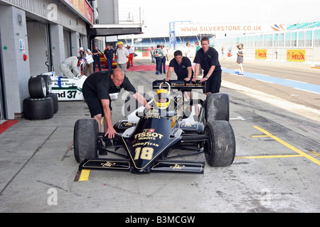 David Coplowe in Nr. 18 ein 1981-schwarz und Gold, John Player special Lotus 87-004 Stockfoto