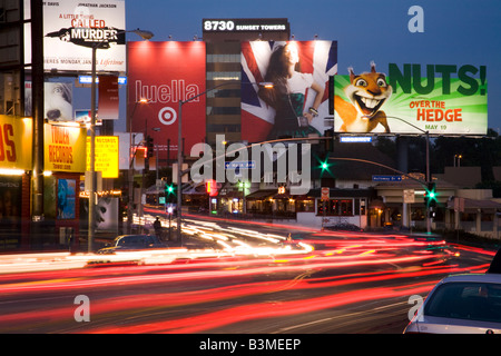 Verkehr und Gebäude auf dem Sunset Strip Los Angeles California Vereinigten Staaten von Amerika Stockfoto