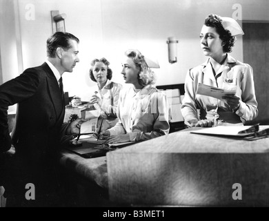 CASANOVA BROWN 1944 International Film mit Cary Grant hier in einer Geburtsklinik Chicago - siehe Beschreibung für andere Namen Stockfoto