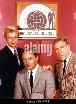 DER Mann aus Onkel US-Fernsehserie mit von links David McCallum, Robert Vaughan und Leo G Carroll Stockfoto