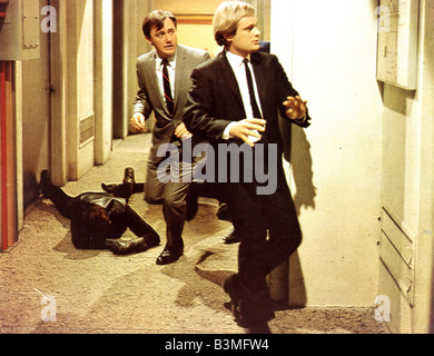 THE MAN FROM U.N.C.L.E   US-NBC sechziger Jahre TV-Serie mit Robert Vaughn auf der linken Seite und David McCallum Stockfoto