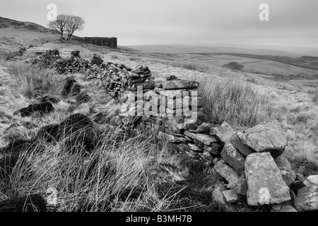 Trockenmauer am Top Withens, in der Nähe von Haworth.  Top Withens wird gedacht, um Emily Brontes Wuthering Heights Roman inspiriert haben. Stockfoto