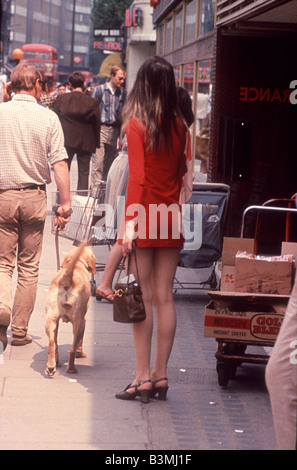 SWINGING LONDON entlang der Kings Road, Chelsea, 1965 Stockfoto