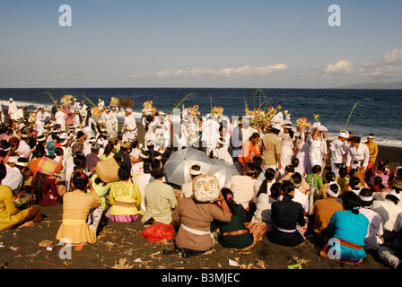 Feuerbestattung Zeremonie /final Ritual, Kusamba Beach, Bali, Republik von Indonesien Stockfoto