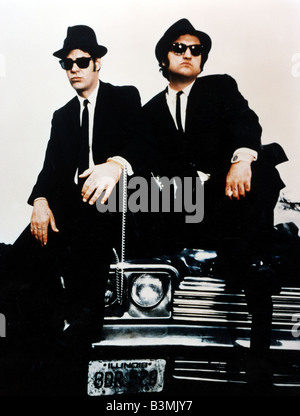 BLUES BROTHERS 1980 Universal Film mit John Belushi und Dan Aykroyd auf der linken Seite Stockfoto