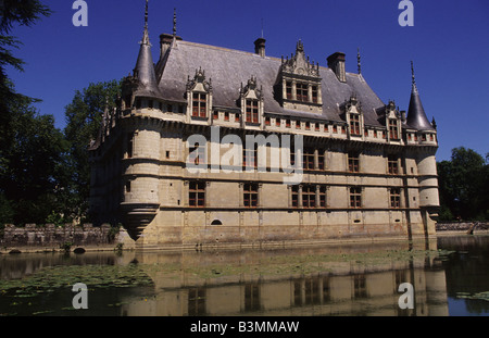 Frankreich-Loire malerischen Chateau d Azay le Rideau baut auf einer Insel im Fluss Indre Stockfoto