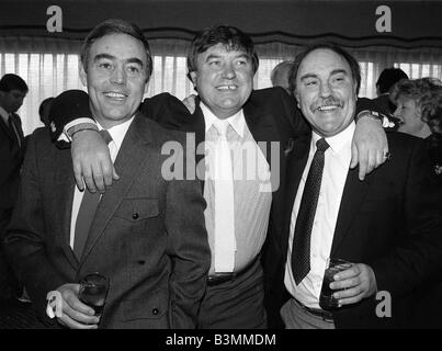 Bei der Vielzahl Club Awards Februar 1986 Ian St. John Jimmy Tarbuck und Jimmy Greaves Mirrorpix Stockfoto