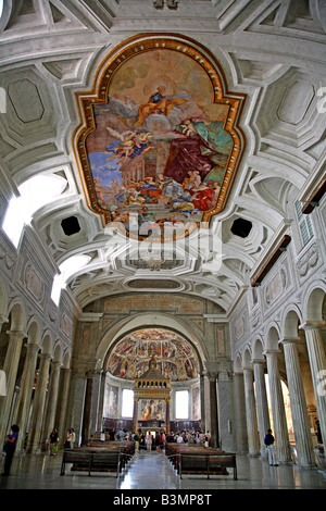 Italien Lazio Rom die Decke Hochaltar und Kuppel von San Pietro in Vincoli St. Peter in Ketten Kirche in Rom Stockfoto