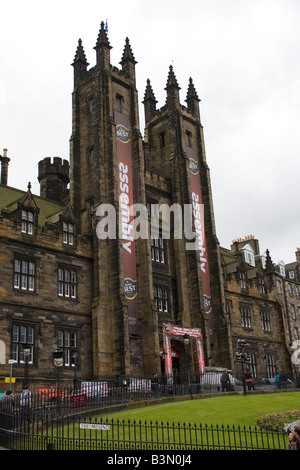 Montagehalle auf dem Hügel in Edinburgh während des Fringe-Festivals Stockfoto