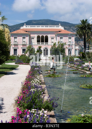 Die Gärten und die Villa Ephrussi de Rothschild auf Cap Ferrat in der Nähe von Nizza, Cote d Azur Provence Frankreich Stockfoto