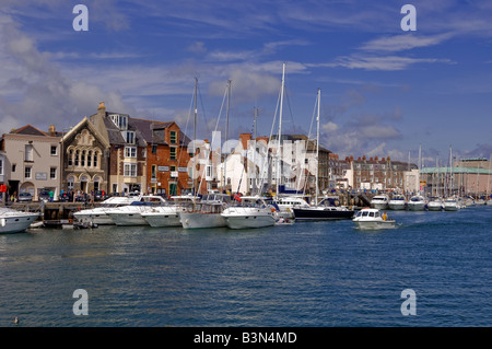 Boote im Hafen von Weymouth in Dorset Stockfoto