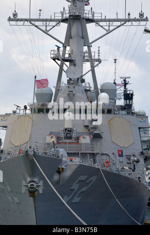 USS Barry DDG 52 angedockt ein Zerstörer der Arleigh Burke Klasse Lenkflugkörper in Portsmouth UK Stockfoto