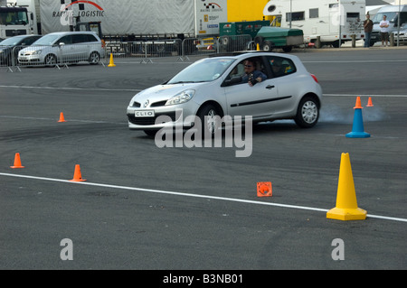 Renault Clio Stunt Fahrerlebnis Stockfoto