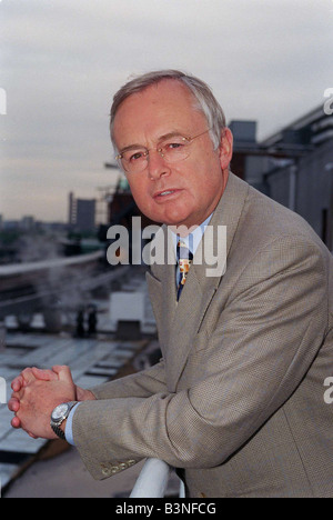 Martyn Lewis Newsreader September 1998 BBC1 Newsreader und TV-Moderatorin Mirrorpix Stockfoto