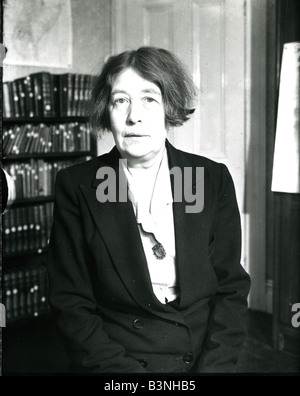 SYLVIA PANKHURST ehemaligen englischen Suffragetten als Präsident der Womens Notfall Kriegsrat im Jahr 1940 Stockfoto