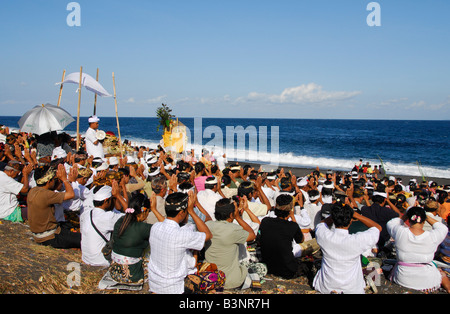 Feuerbestattung Zeremonie /final Ritual, Kusamba Beach, Bali, Republik von Indonesien Stockfoto