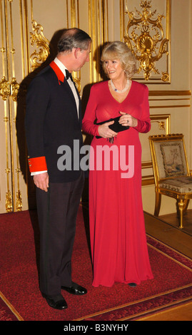 Prinz Charles mit Braut, Frau Camilla Parker Bowles anlässlich eines Empfangs in Windsor Castle Februar 2005 Stockfoto