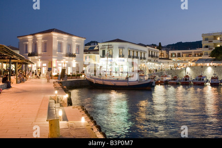 Boote im Hafen von neuen, Spetses, Griechenland Stockfoto