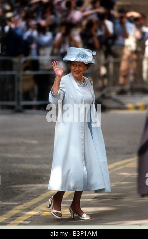 Prinzessin Margaret Juni 1994 Ankunft für die Hochzeit ihrer Tochter Lady Sarah Armstrong Stockfoto
