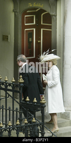 Die Hochzeit von Prinz Charles und Camilla Parker Bowles in Windsor Guildhall am 9. April 2005 Stockfoto