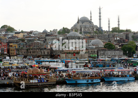 Mai 2008 - Stadt mit der Süleymaniye-Moschee im Hintergrund Istanbul Türkei anzeigen Stockfoto