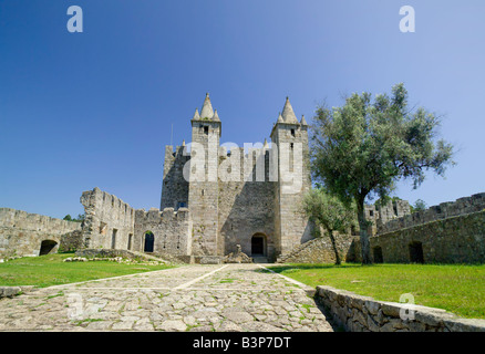 Portugal der Costa Verde, Santa Maria da Feira mittelalterliche Burg in der Nähe von Oporto Stockfoto