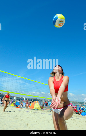 Beach-Volleyball, Weymouth, Dorset, England, UK Stockfoto