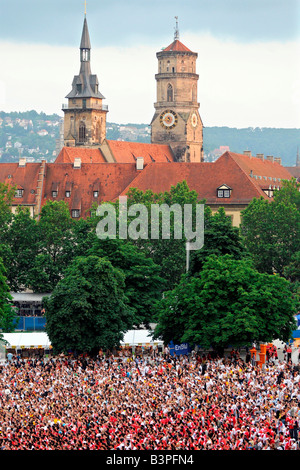 Die 2008 UEFA European Football Championship, Public Viewing, Schlossplatz Square, Türkische Fußballfans, Stuttgart, Baden-Wuer Stockfoto