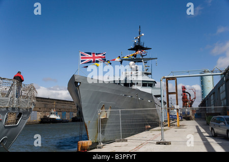 HMS Mersey Royal Navy Offshore-Patrouillenboot beim Tall Ships Race in Liverpool Juli 2008 in Huskisson Niederlassung Dock Stockfoto