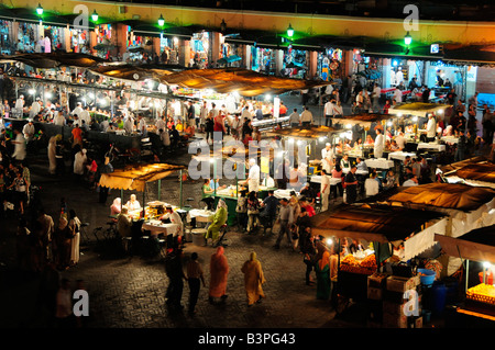 Kochen Ständen auf Platz Djemma el-Fna, "Platz der Gaukler" oder "Platz des der Gehenkten", Marrakesch, Marokko, Afrika Stockfoto