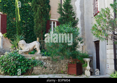 Innenhof, Schloss von Duino, Duino-Aurisina, Friuli Venezia Giulia, Italien Stockfoto