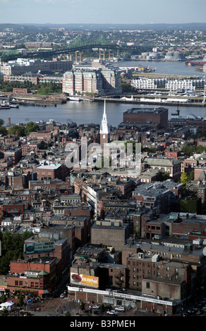 Arial Ansicht des Bostoner North End und die Tobin Bridge Stockfoto