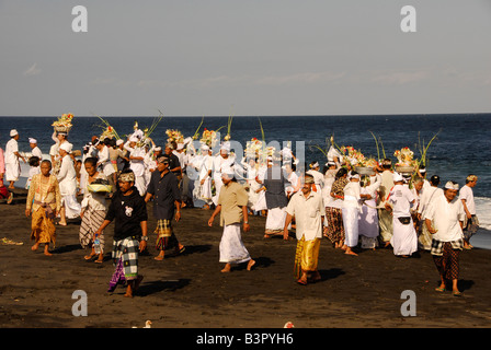 Feuerbestattung Zeremonie /final Ritual, Kusamba Beach, Bali, Republik von Indonesien Stockfoto