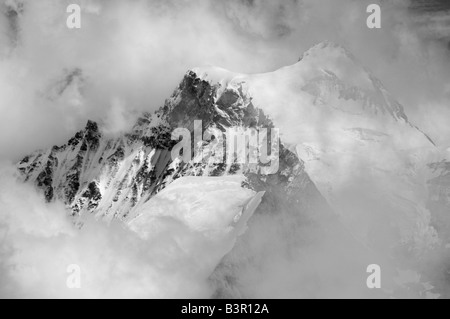 Jungfrau, 4158 m Gipfel von Westen, Berner Alpen, Schweiz schwarz / weiß Stockfoto