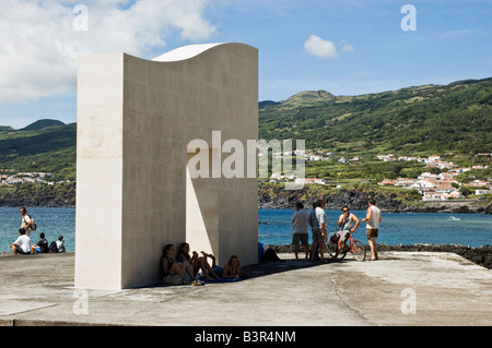 Denkmal für Walfänger des portugiesischen Künstlers Pedro Cabrita Reis in Lages Pico Pico Insel Azoren Portugal Stockfoto