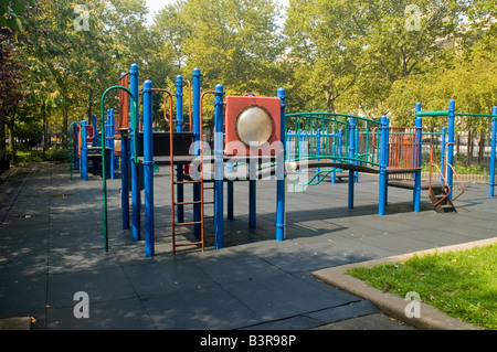 Eine leere s Kinderspielplatz in Chelsea Park im Stadtteil Chelsea in New York am 30. August 2008 Richard B Levine Stockfoto