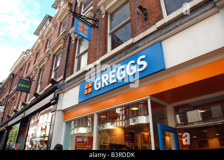 Greggs wegnehmen Lebensmittelgeschäft in Shrewsbury Stockfoto