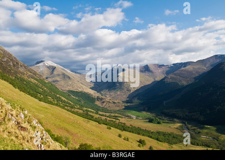 Malerische Glen Nevis gesehen vom Hang des Ben Nevis Lochaber, Schottland Stockfoto