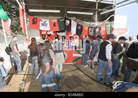 Partito Rifondazione Comunista stehen in Festa Avante, Portugal. FELD "BESCHREIBUNG" FÜR WEITERE INFORMATIONEN SIEHE Stockfoto