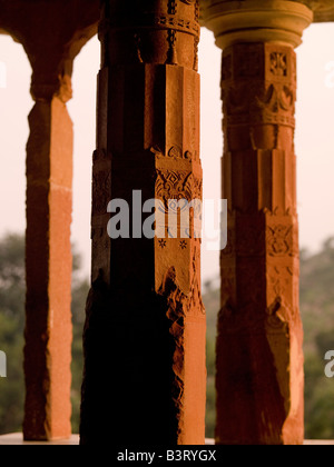 Säulen auf einem Gebäude in Indien Stockfoto