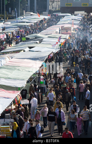 Wembley Sonntag Markt Londoner Stadtteil Brent Wembley Stadion Parkplatz England uk gb Stockfoto