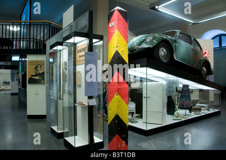 Ausstellung im DHM Deutsches Historisches Museum Zeughaus deutschen historischen Museum Berlin Deutschlands Mitte Viertel Stockfoto