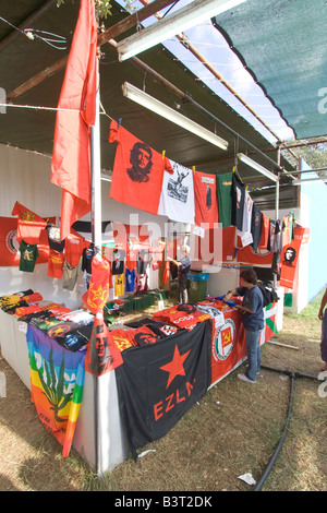 Partito Rifondazione Comunista stehen in Festa Avante, Portugal. FELD "BESCHREIBUNG" FÜR WEITERE INFORMATIONEN SIEHE Stockfoto