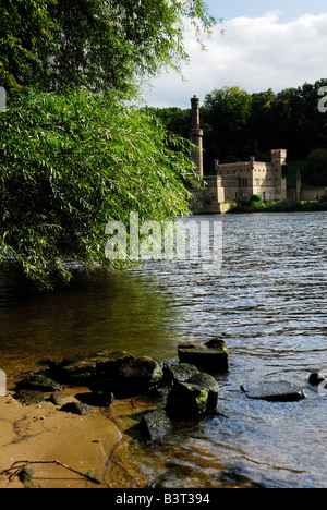 Potsdam, Brandenburg, Deutschland - Das Neogotische Schloss Babelsberg Stockfoto