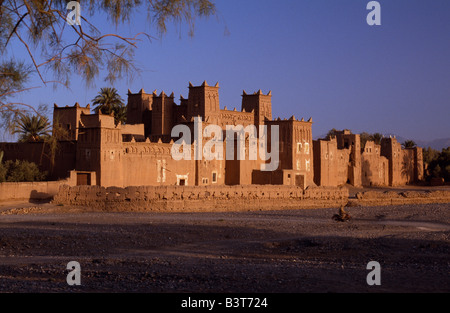 Marokko, Dades Tal, Skoura. Restaurierten Kasbah in Skoura Oase im "Tal der tausend Kasbahs" Stockfoto