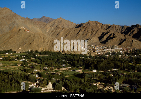 Indien, Ladakh. Ansicht von Leh, der Hauptstadt Ladakhs im Indus-Tal Stockfoto