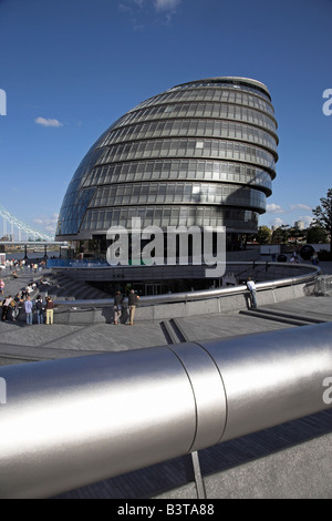 England, London, City Hall an Londons South Bank, von Sir Norman Foster entworfen. Stockfoto