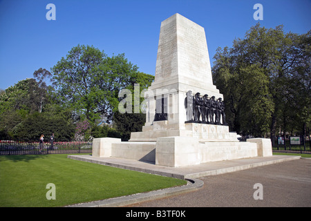 England, London, die Wachen Memorial in Horseguards Parade. Es wurde errichtet 1926 und die fünf Fuß Guards Regimenter, die kämpfte im ersten Weltkrieg (WW1) gewidmet. Stockfoto