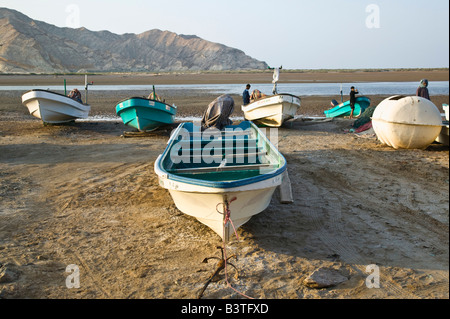 Oman, Golf von Oman, Yiti. Angelboote/Fischerboote auf Yiti Lagune Stockfoto