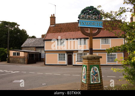 Ixworth Ortsschild in Suffolk, UK, 2008 Stockfoto